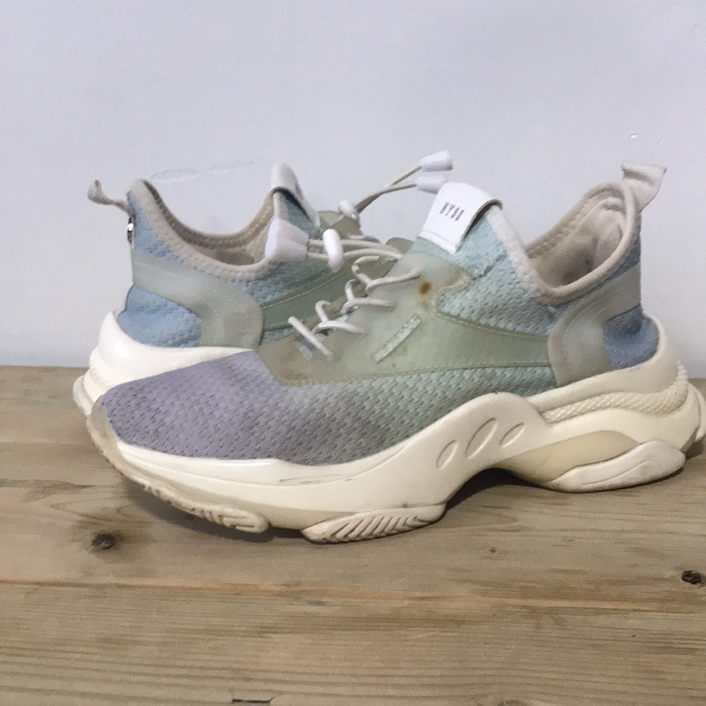 Steve Madden Women's Myles Sneaker blue purple ombré size 7.5